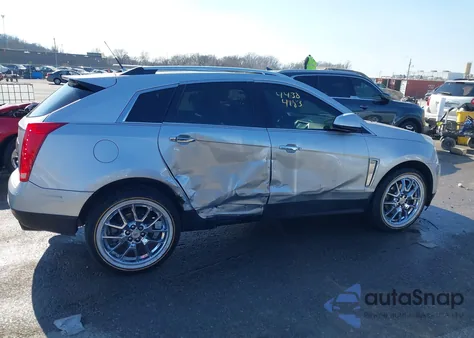 2014 Cadillac Srx Luxury Collection z USA, uszkodzony, nr VIN 3GYFNBE36ES552199